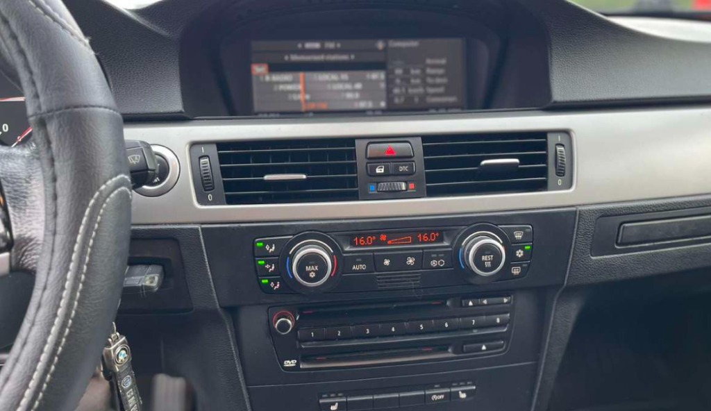 automobilis BMW 318d 105 kW
