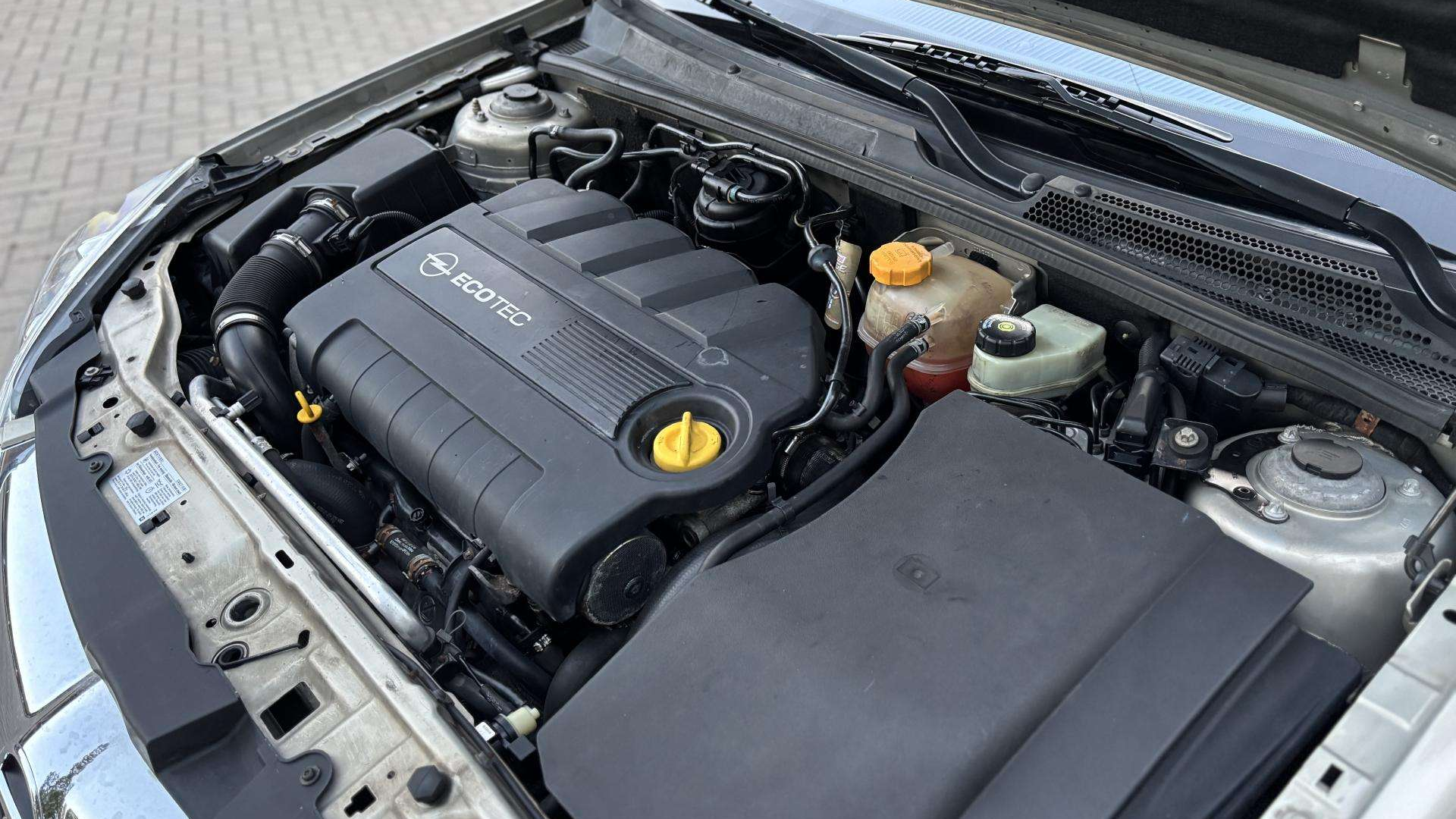 Opel 1.9 CDTI 110 kW Apžvalga: Atsiliepimai, ligos, kuro sąnaudos