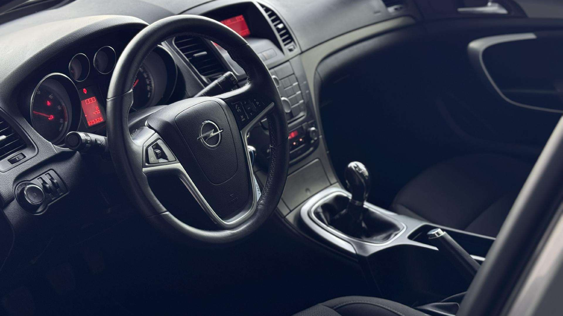 Opel Insignia 2.0 CDTI 96 kW Apžvalga