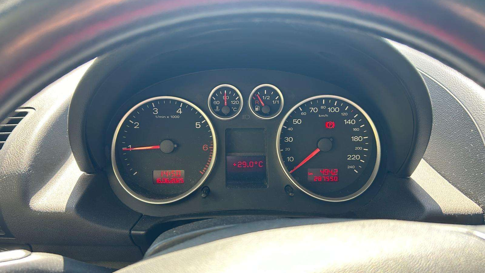 Audi A2 Termostato Keitimas: Kaip Atlikti, Kaina ir Patarimai