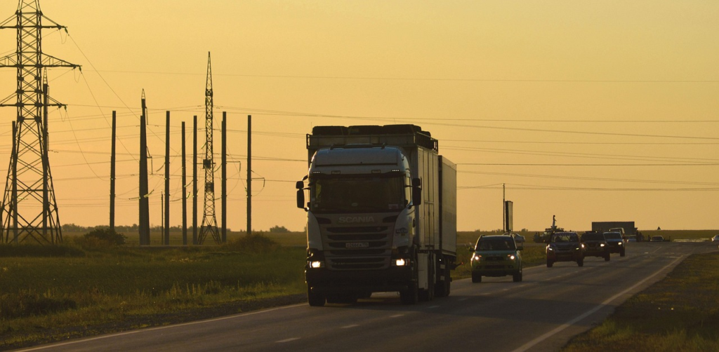 Kaip užtikrinti sklandų krovinių gabenimą: patarimai logistikos įmonėms