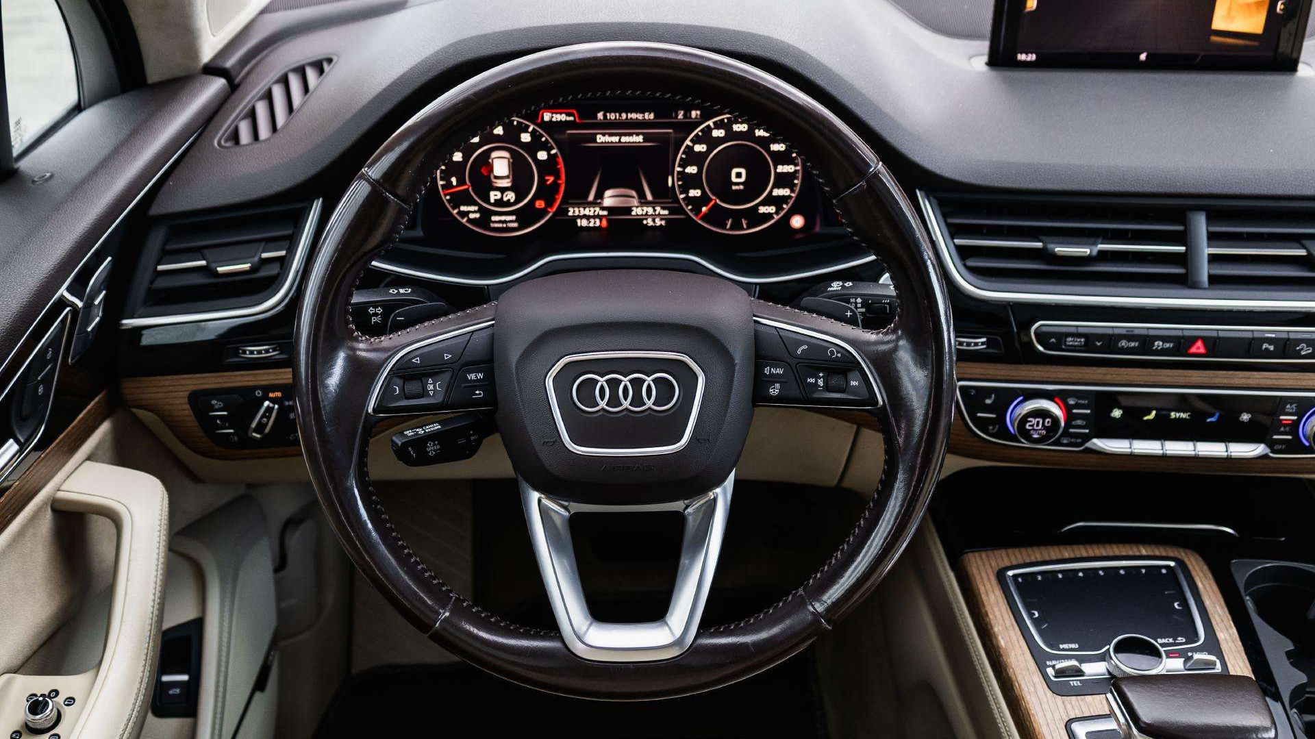 Audi Q7 Kuro Sąnaudos: Benzinas, Dyzelis ir Realūs Skaičiai