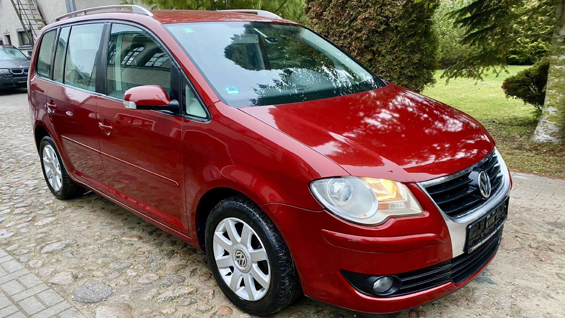 Volkswagen Touran Benzinas Apžvalga