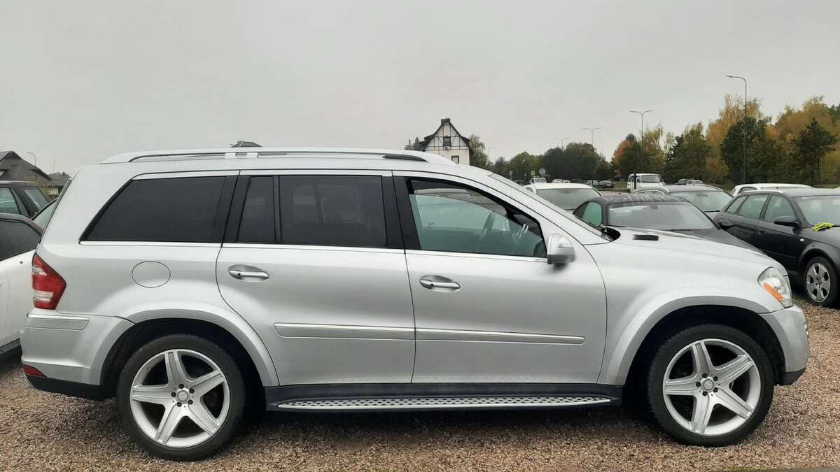 Mercedes GL apžvalga ir modelių kartos