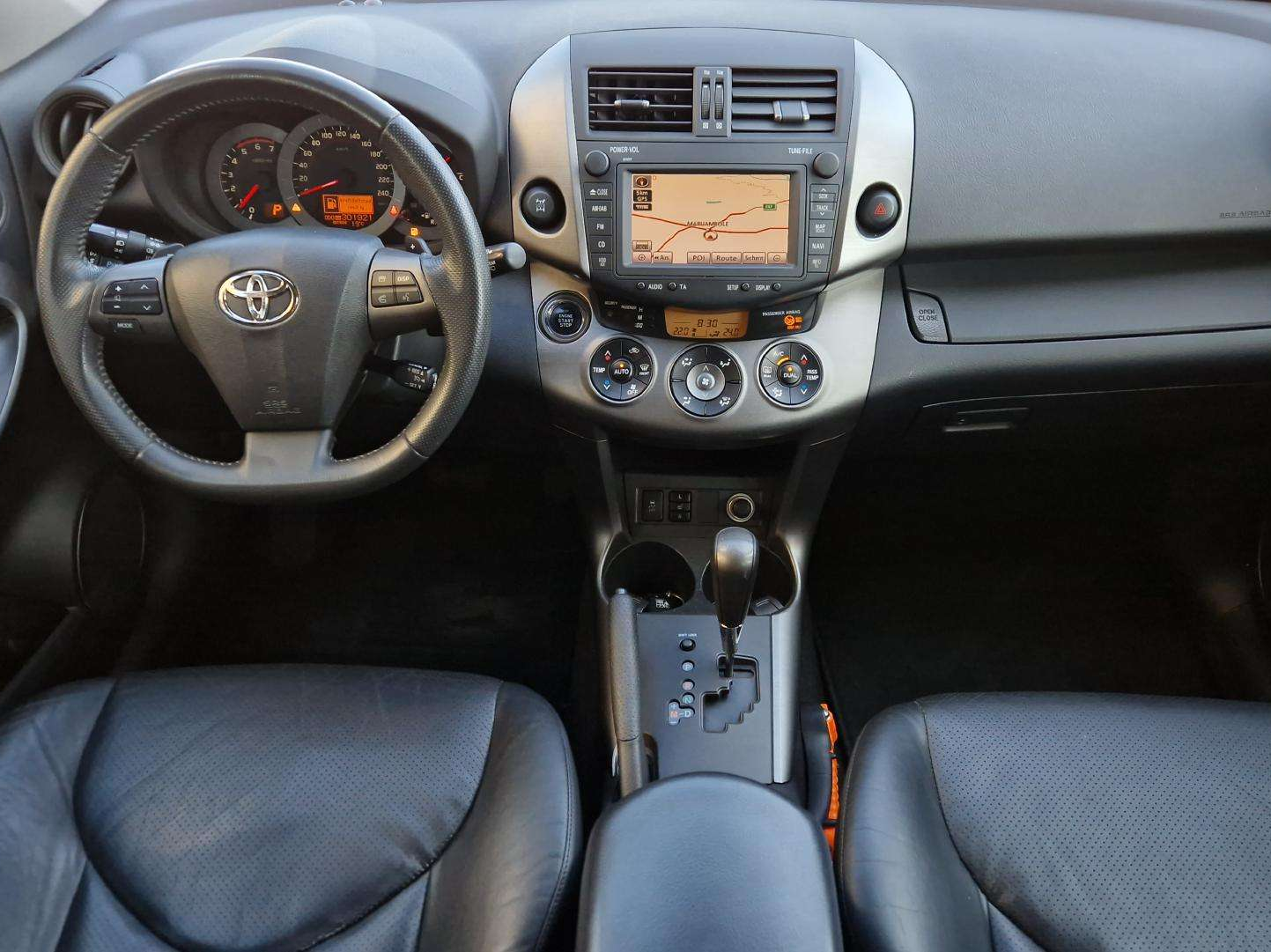 Toyota RAV4 2011 Apžvalga: Atsiliepimai, ligos, kuro sąnaudos