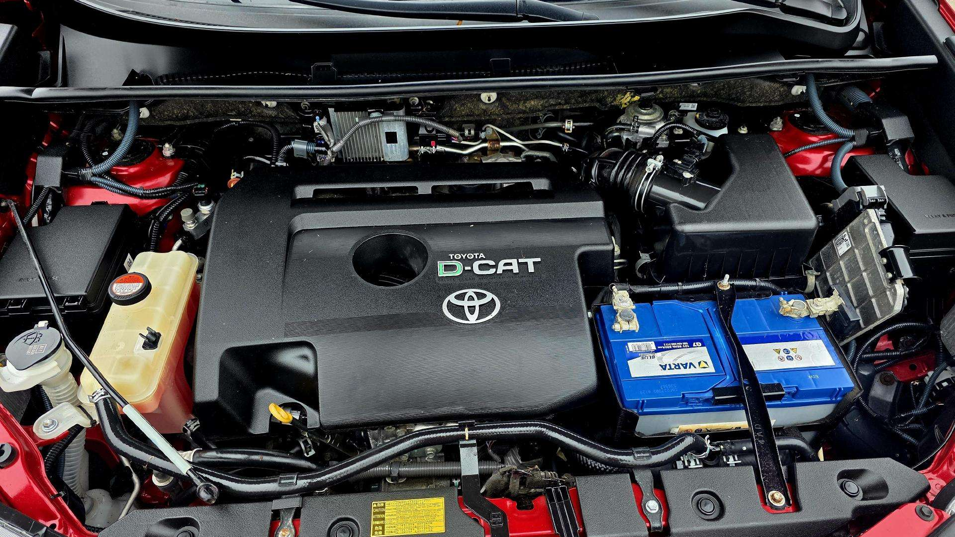 Toyota RAV4 2015 Apžvalga: Atsiliepimai, ligos, kuro sąnaudos