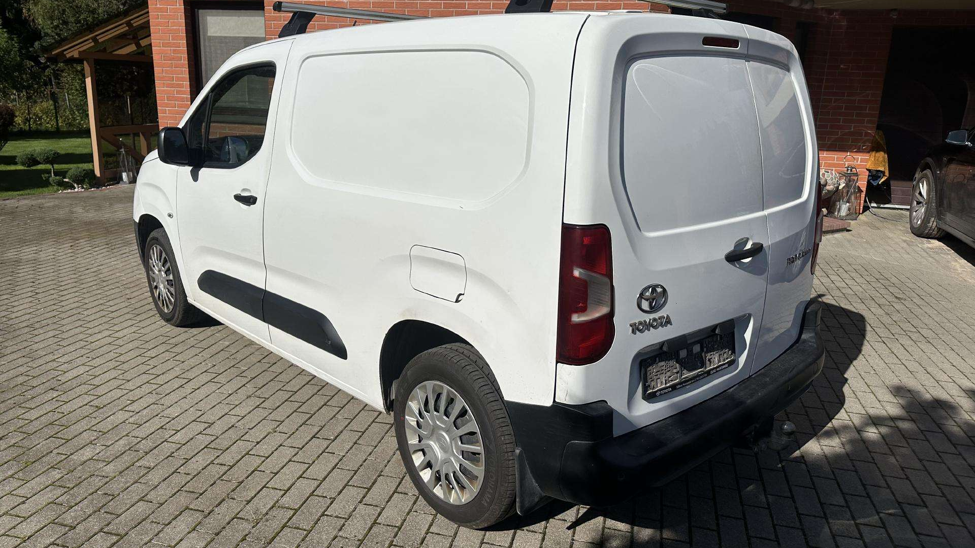 Toyota Proace City Apžvalga: Atsiliepimai, ligos, kuro sąnaudos