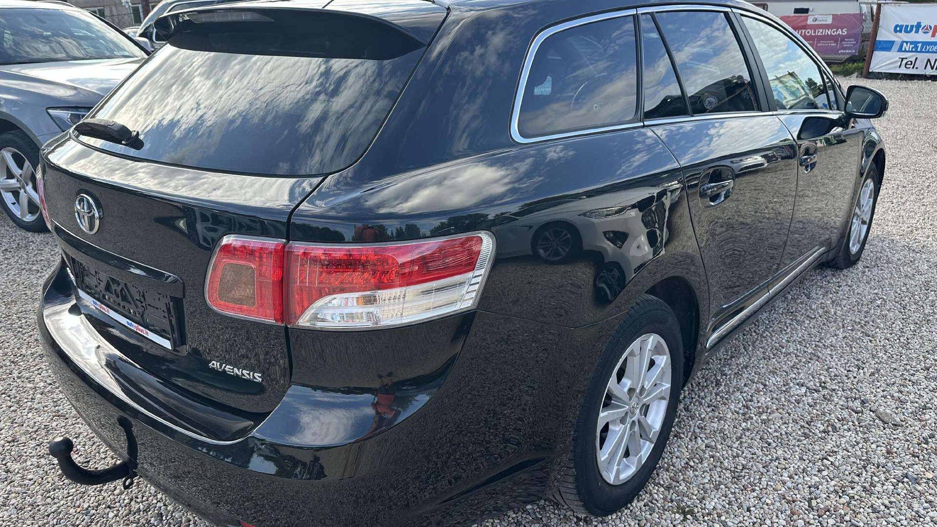 Toyota Avensis 2010 Apžvalga: Atsiliepimai, ligos, kuro sąnaudos