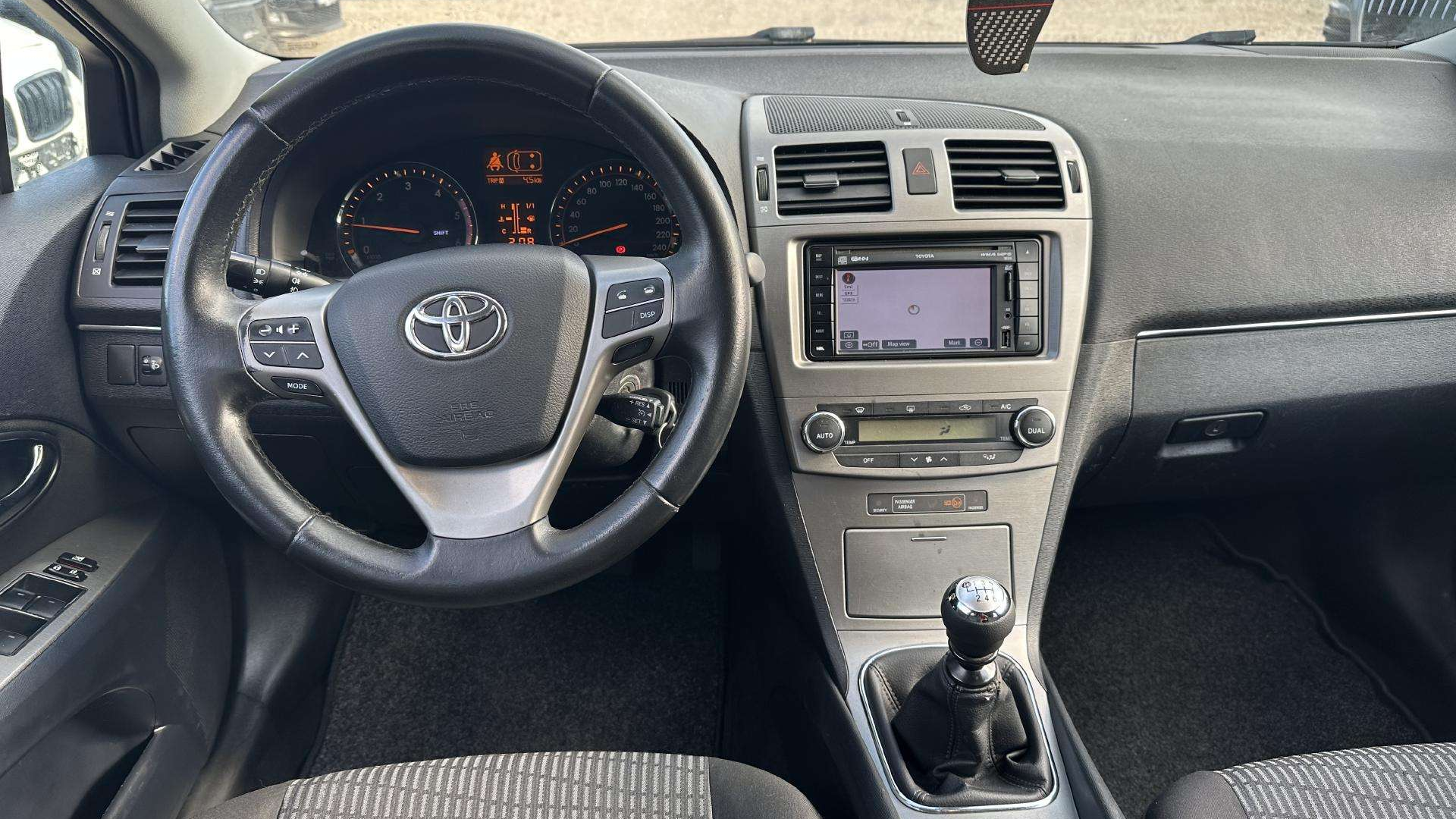 Toyota Avensis 2010 Apžvalga: Atsiliepimai, ligos, kuro sąnaudos