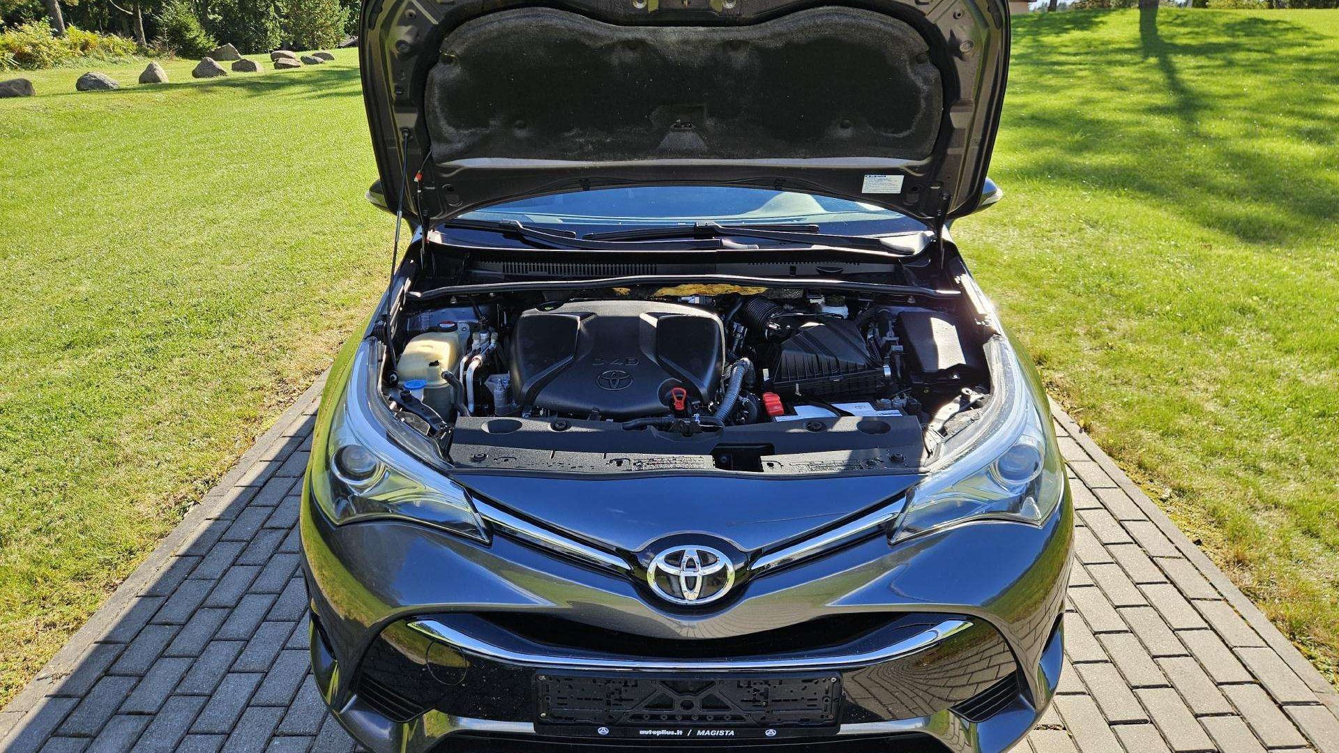 Toyota Avensis 2015 Apžvalga: Atsiliepimai, ligos, kuro sąnaudos