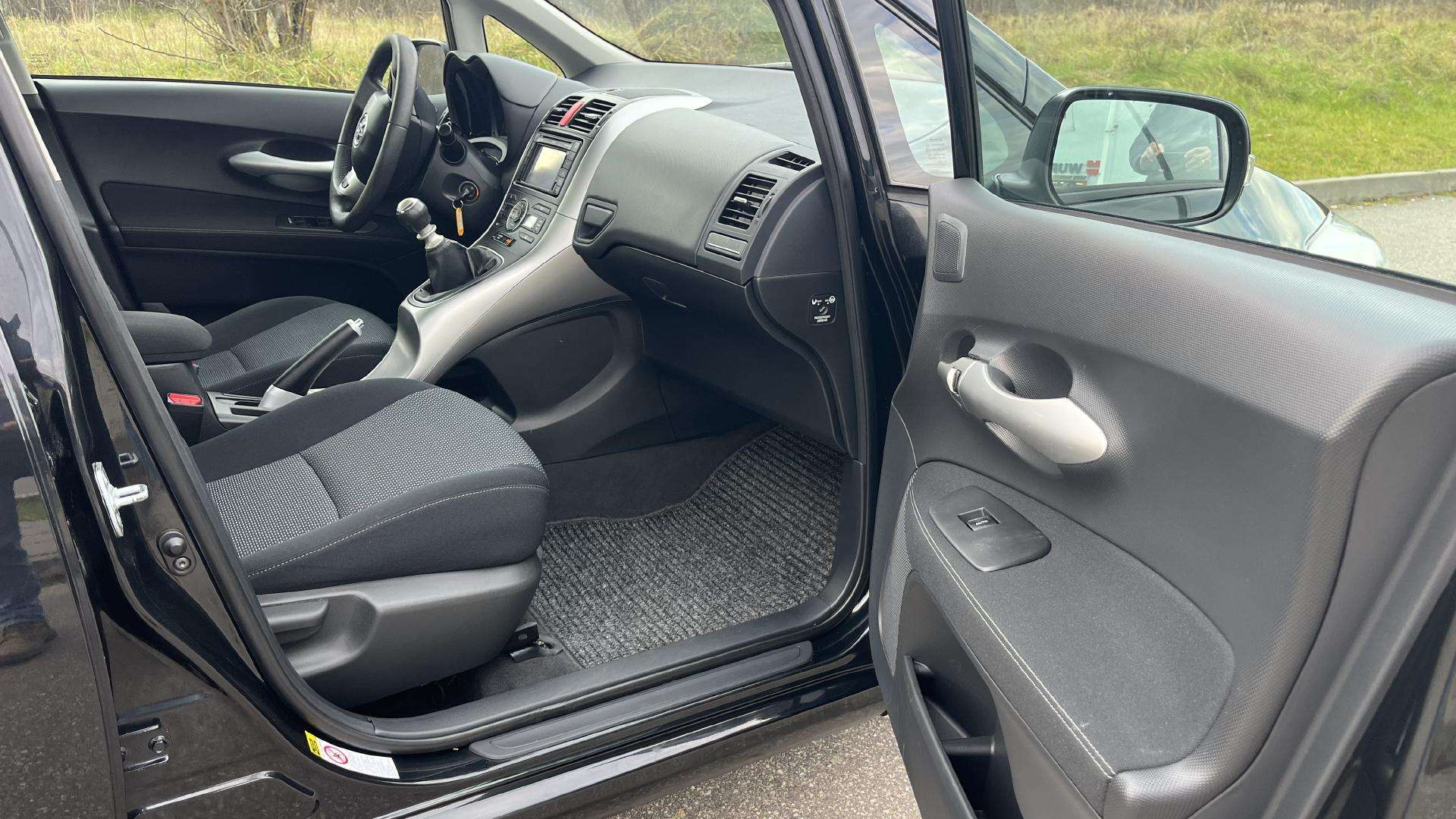 Toyota Auris 1.6 benzinas – Atsiliepimai, ligos, kuro sąnaudos