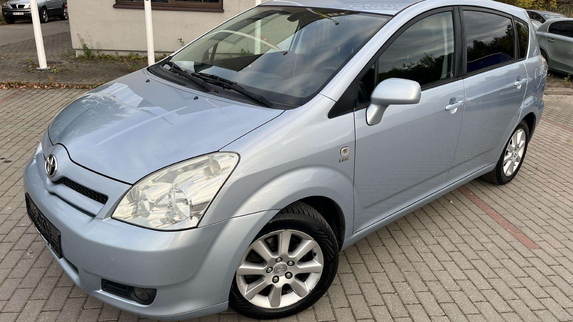 Toyota Corolla Verso 1.8 benzinas 
