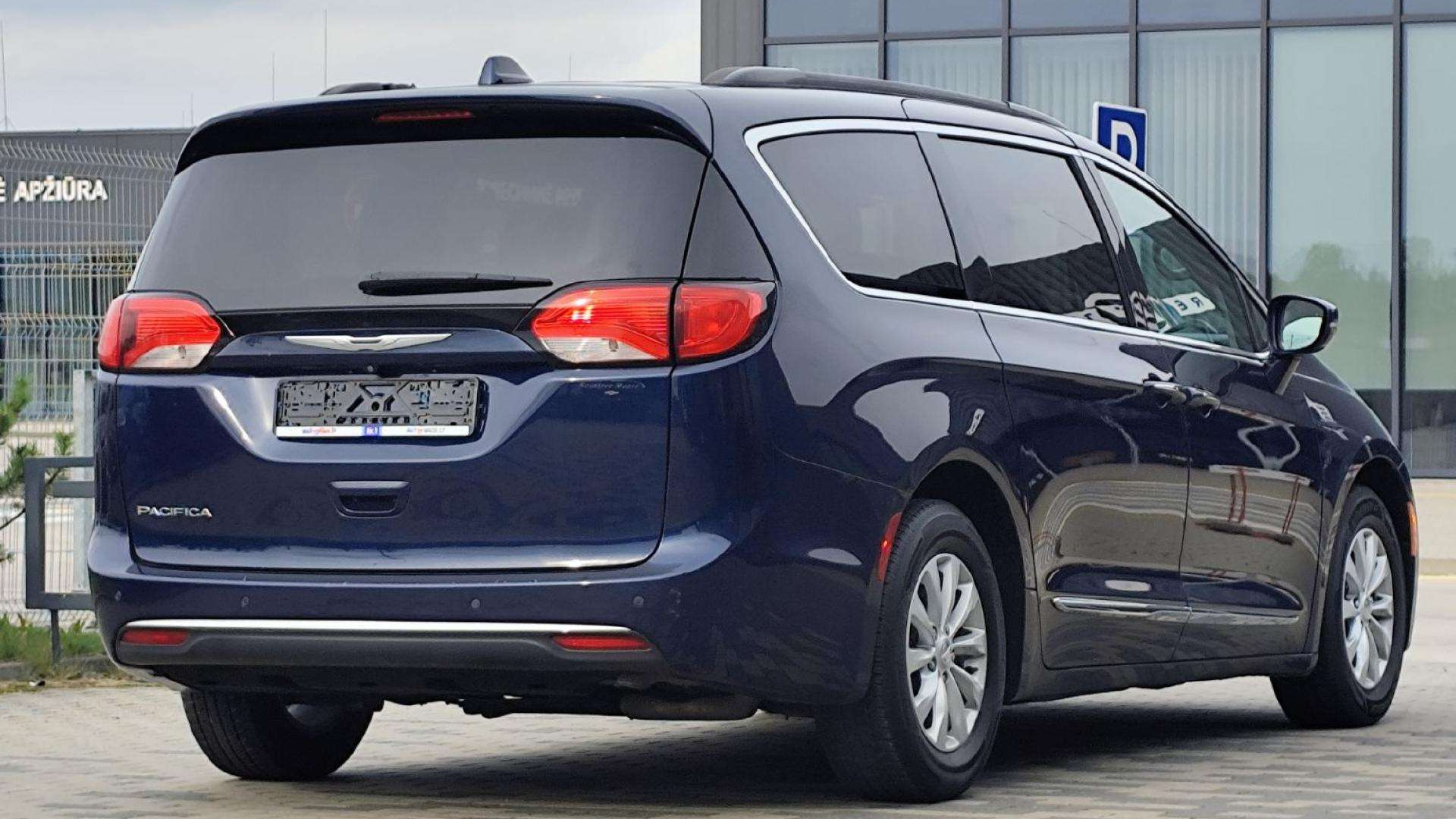 Chrysler Pacifica 2017 — atsiliepimai, patikimumas ir naudotojų pastebėjimai