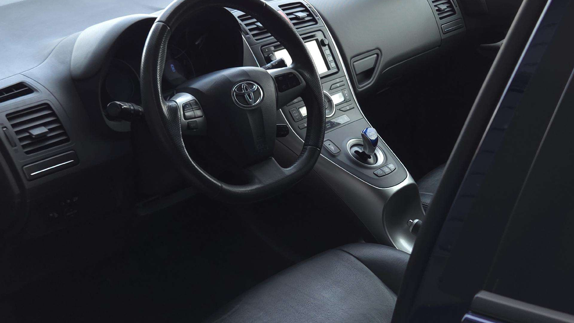 Toyota Auris Hybrid atsiliepimai: patirtis, patikimumas ir kuro sąnaudos