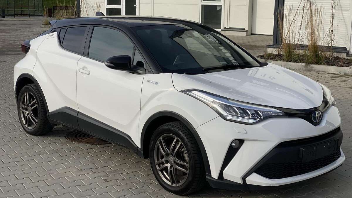 Toyota C-HR Hybrid rinkos kainos ir ką tikrinti prieš perkant