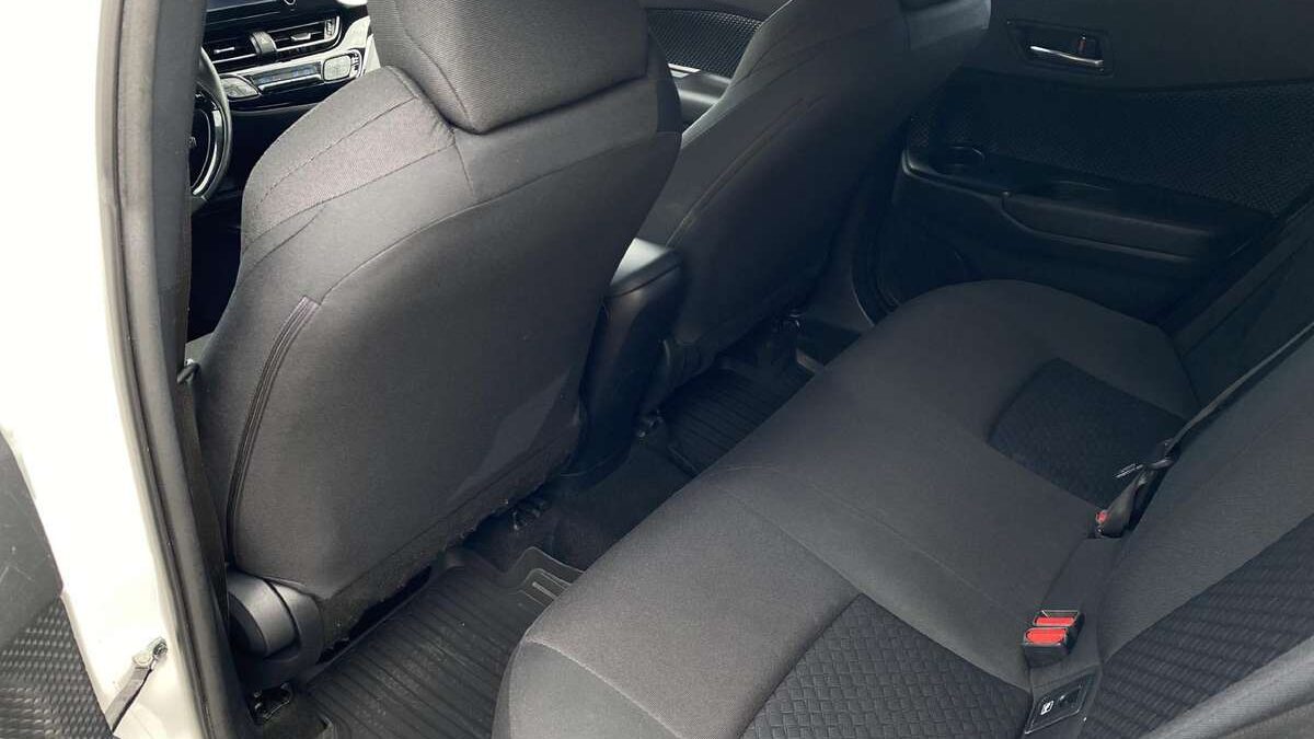 Toyota C-HR Hybrid patikimumas ir priežiūros kainos