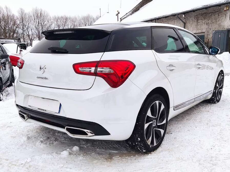 Variklių ir pavarų dėžių pasirinkimas (Citroën DS5)