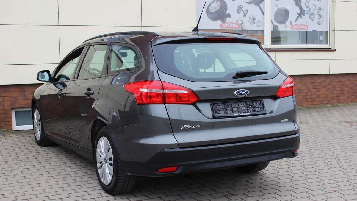 Variklių ir pavarų dėžių pasirinkimas (Ford Focus 2015)