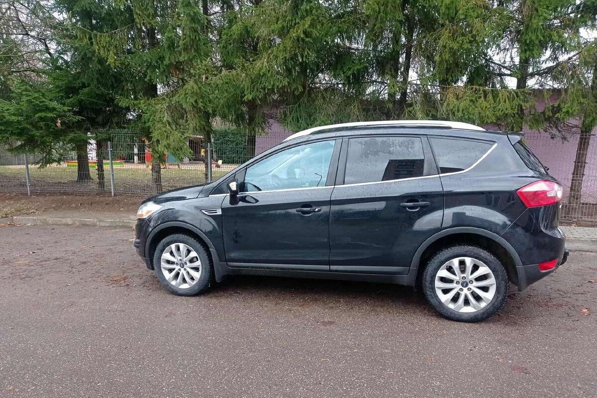 Kas yra Ford Kuga 2010?