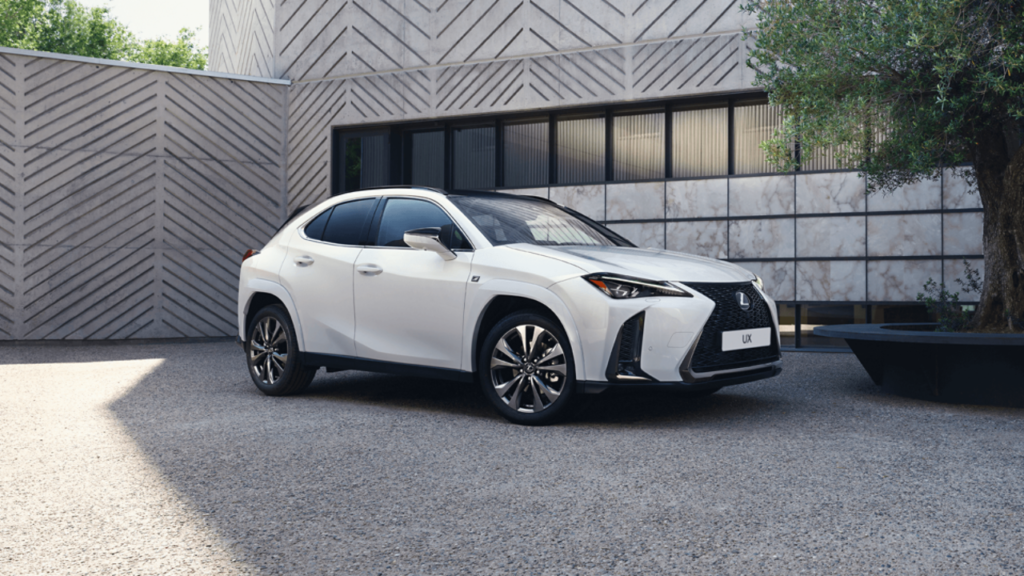 TOP 10 geriausi hibridiniai automobiliai 2026 metais