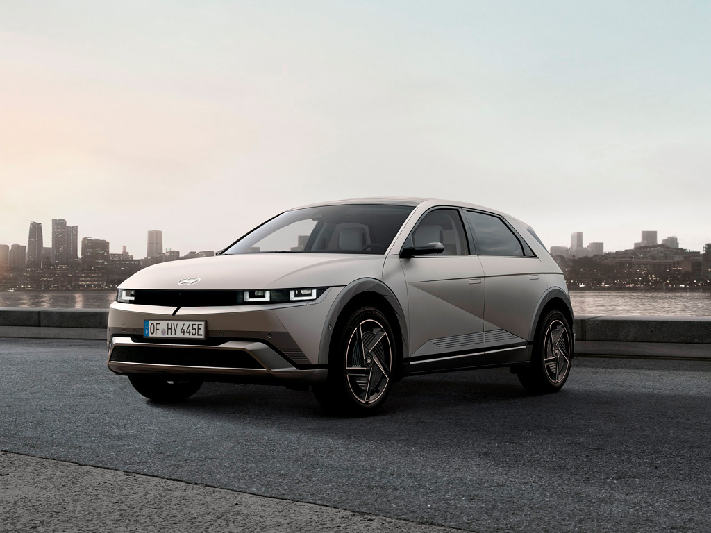 TOP 7 ekonomiškiausi hibridiniai automobiliai 2026 metais