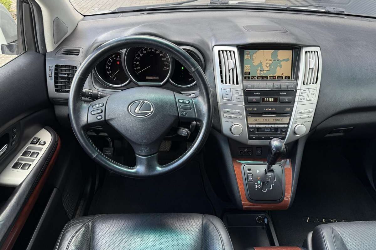 Variklis ir pavarų dėžė: ką sako Lexus RX 350 atsiliepimai