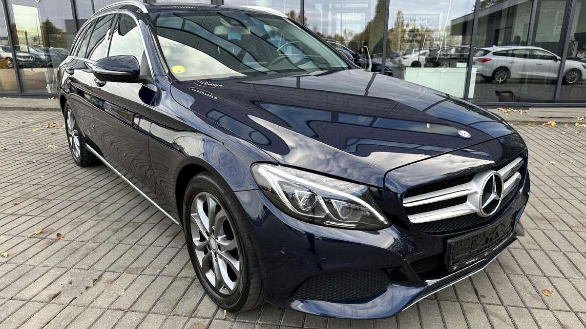 Kas yra Mercedes Benz C180?