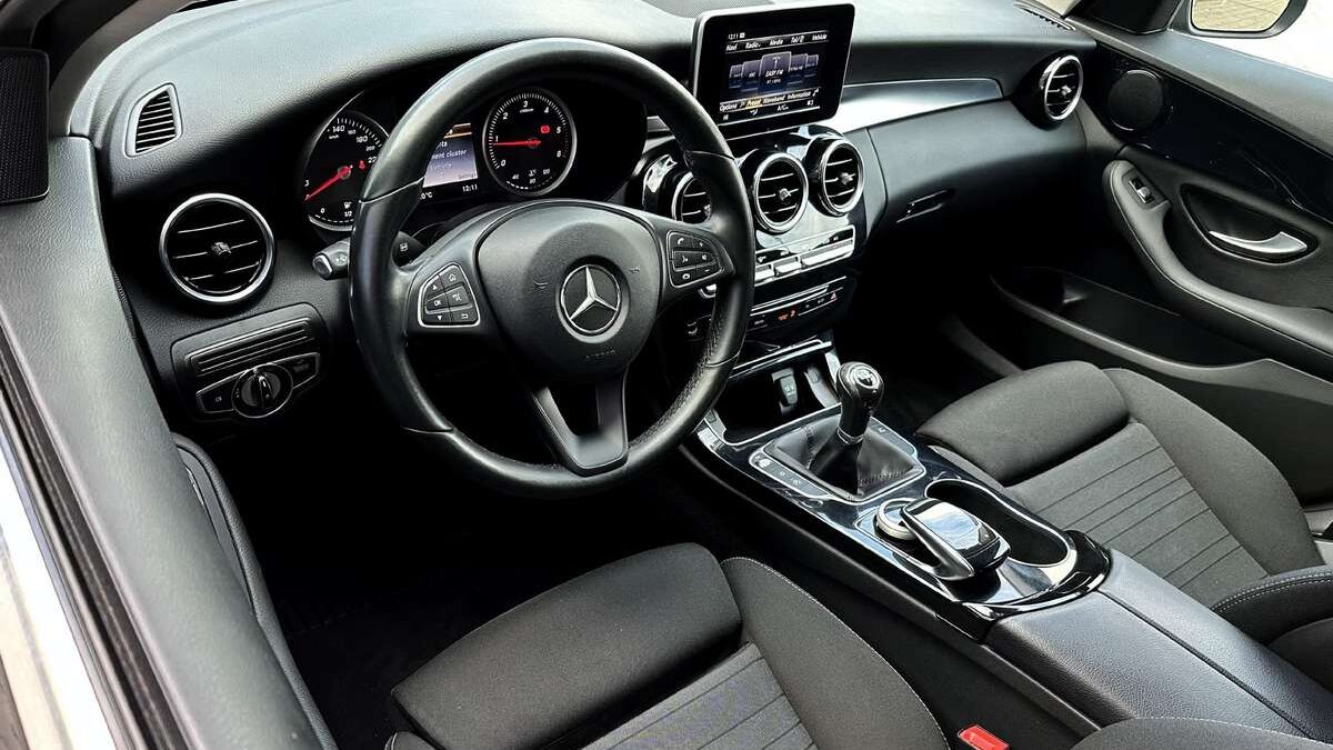 Variklis ir pavarų dėžė (Mercedes Benz C180)