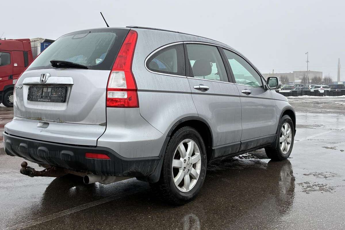 Variklis ir pavarų dėžė (Honda CR-V 2006)