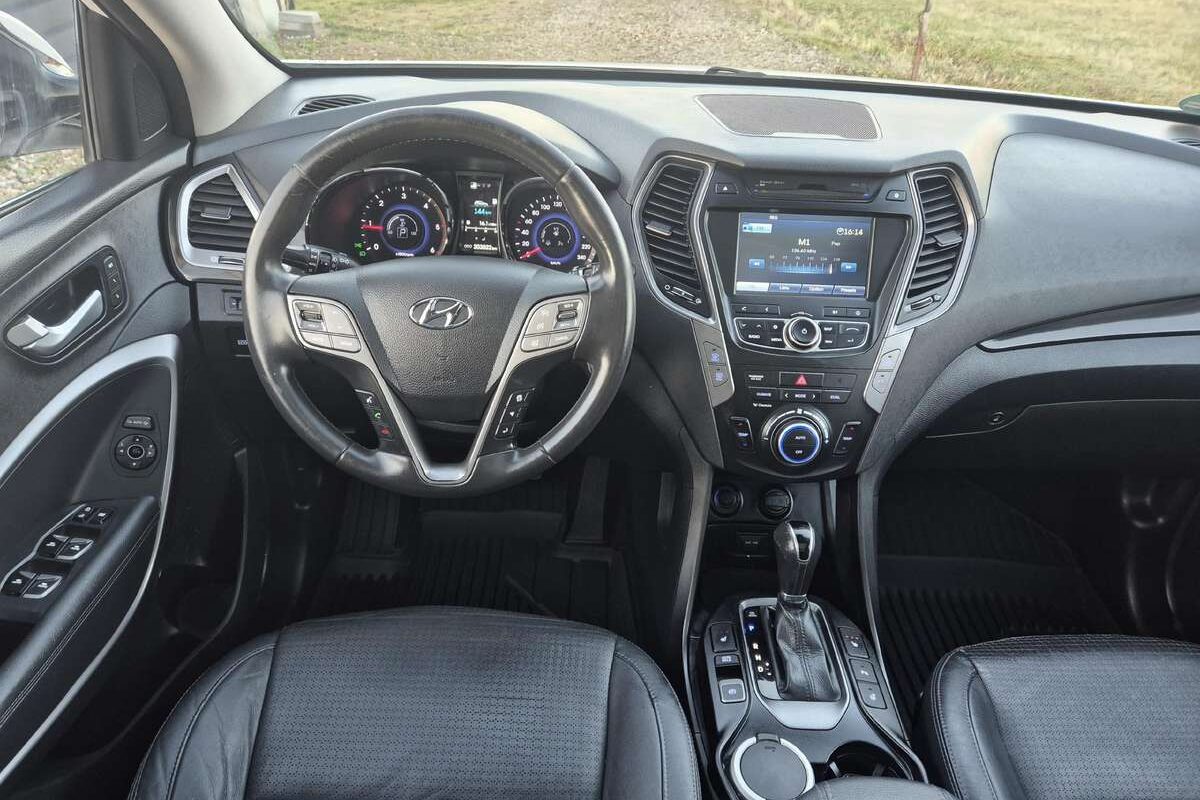 Variklis ir pavarų dėžė (Hyundai Santa Fe 2013)