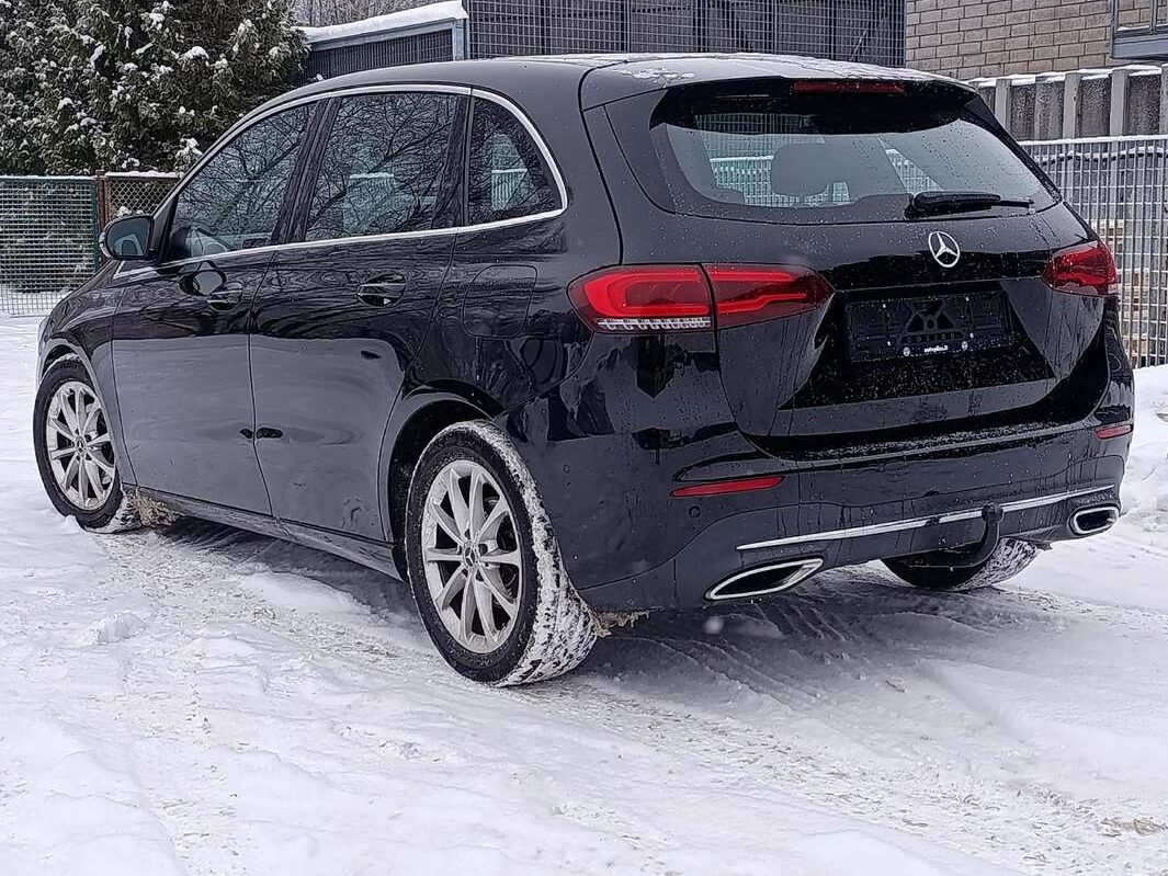 Kas yra Mercedes-Benz B200 2.0 l?