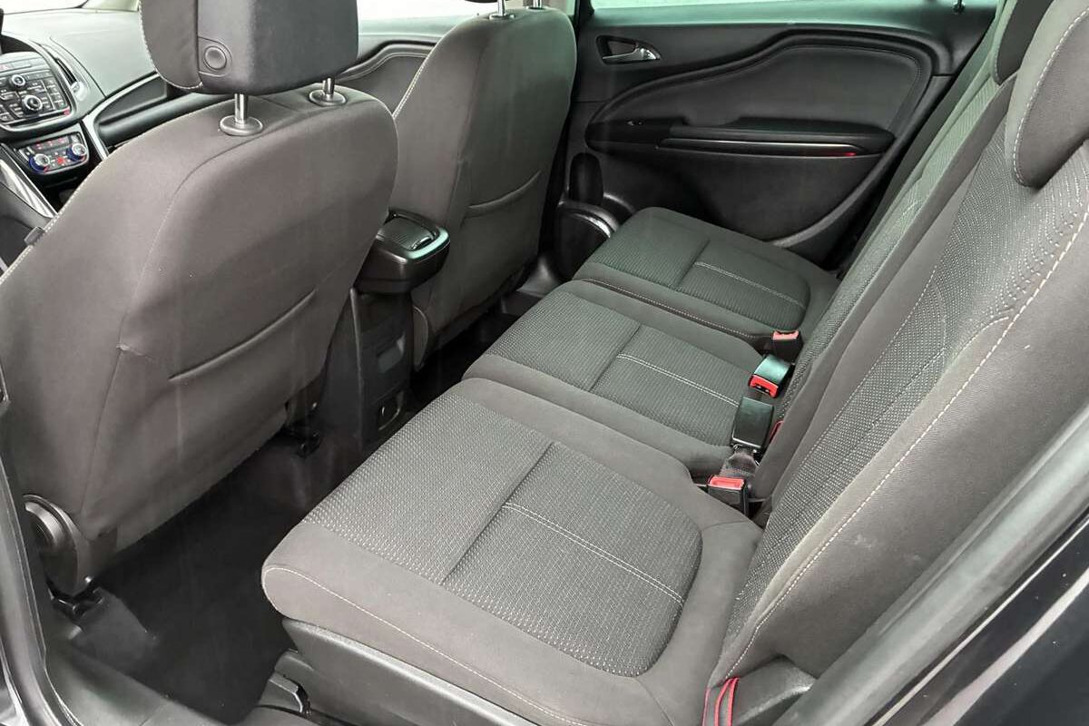 Patikimumas ir dažniausios Opel Zafira Tourer problemos