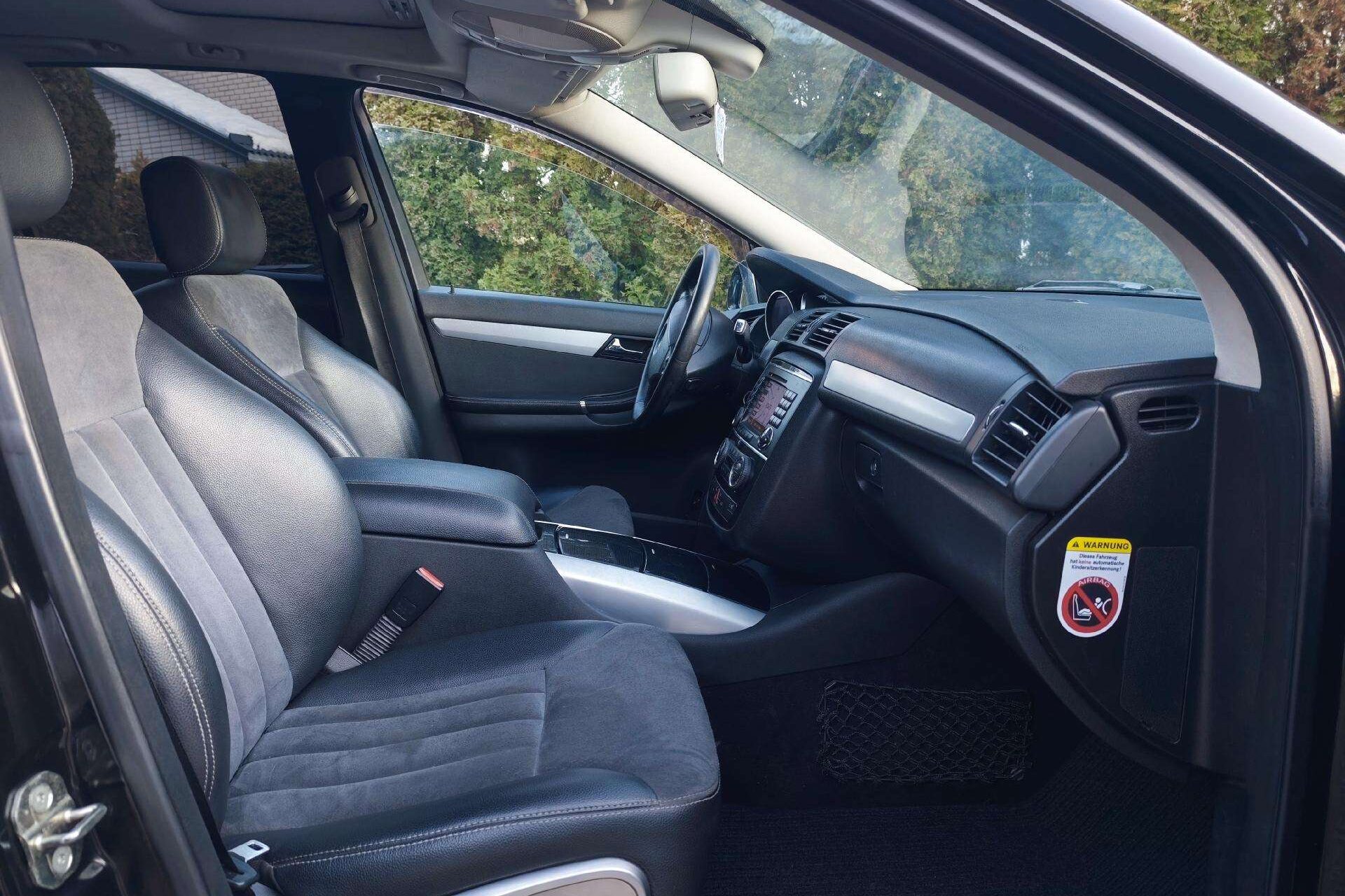 Mercedes Benz R320 – ar verta pirkti šiandien?