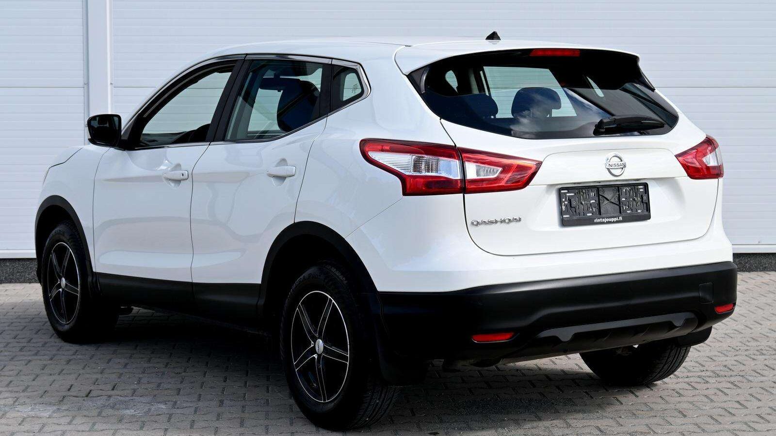 Nissan Qashqai 2015 trumpa apžvalga