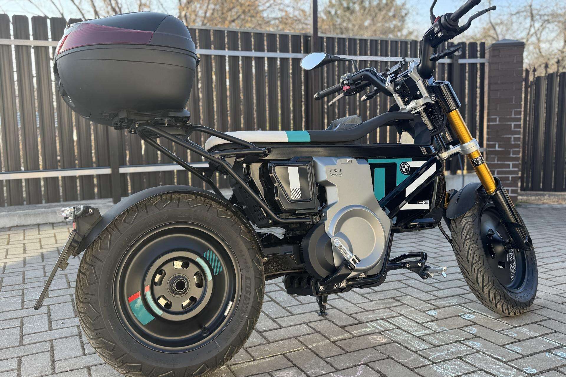 Greitis, įkrovimas ir nuvažiuojamas atstumas