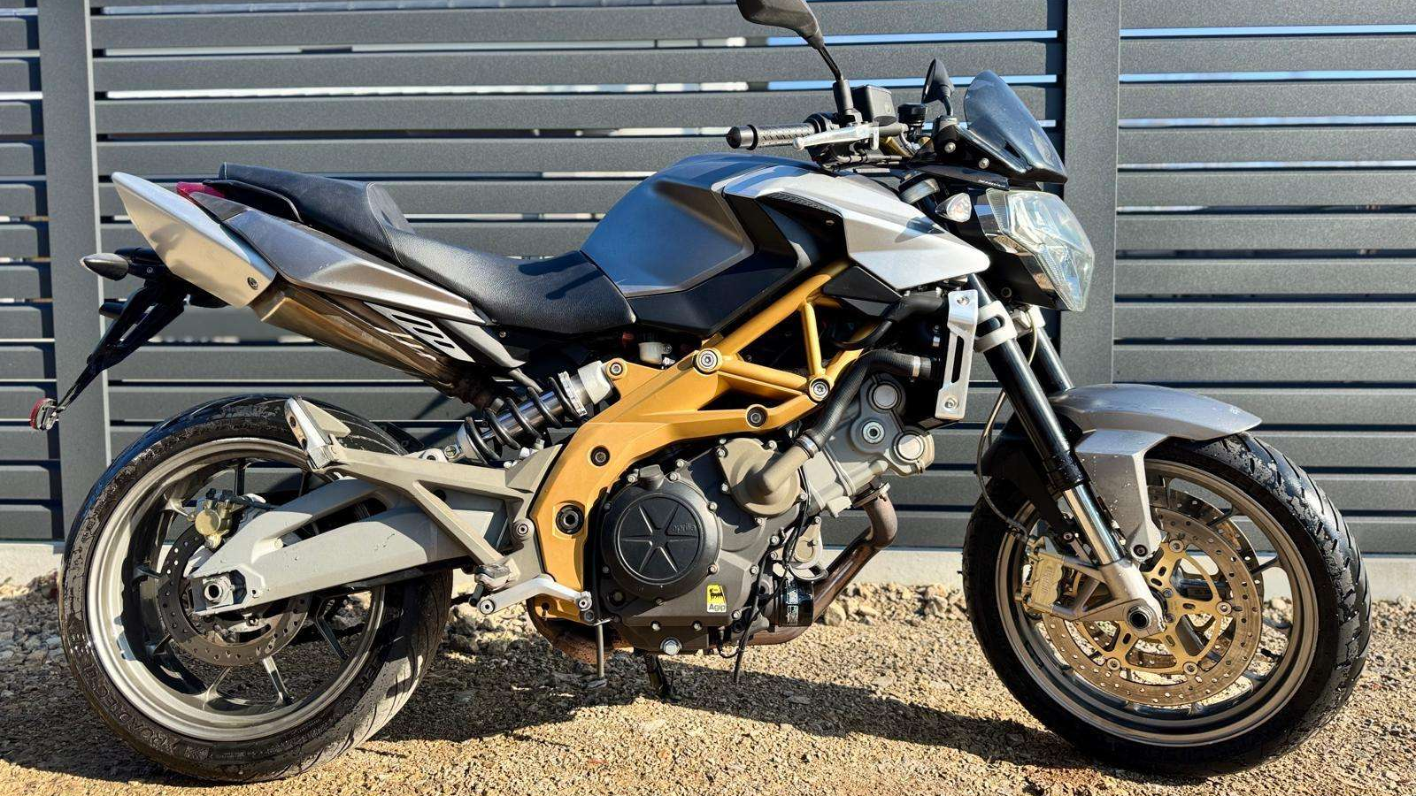Aprilia Shiver 750 Apžvalga