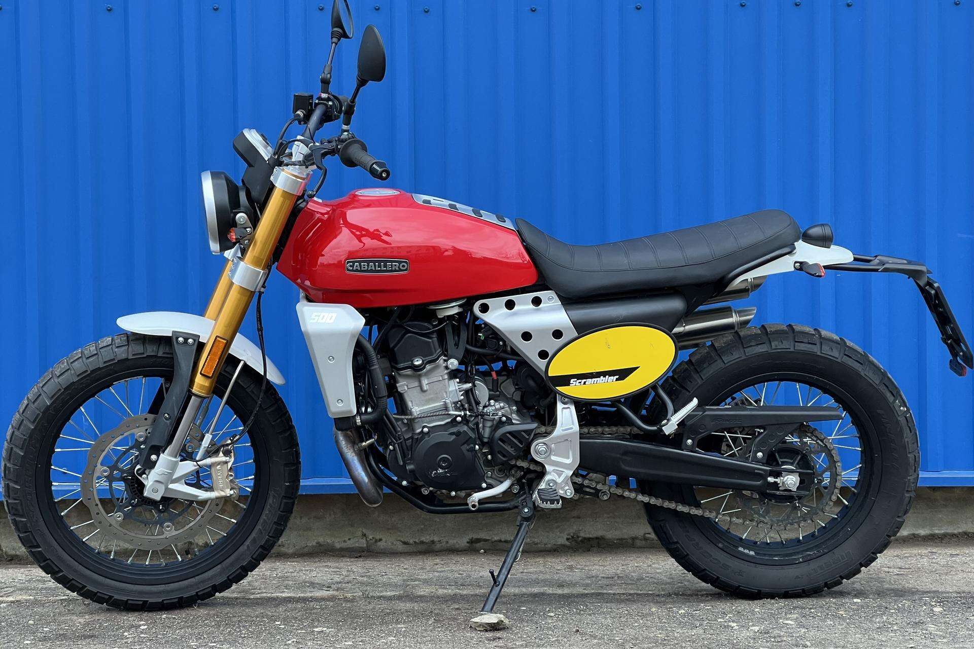Ar Fantic Caballero 500 yra motociklas su charakteriu?