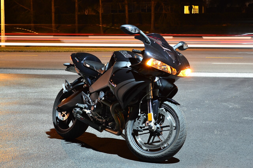 Buell 1125R Apžvalga: Atsiliepimai, Gedimai, Kuro Sąnaudos ir Techninės Charakteristikos