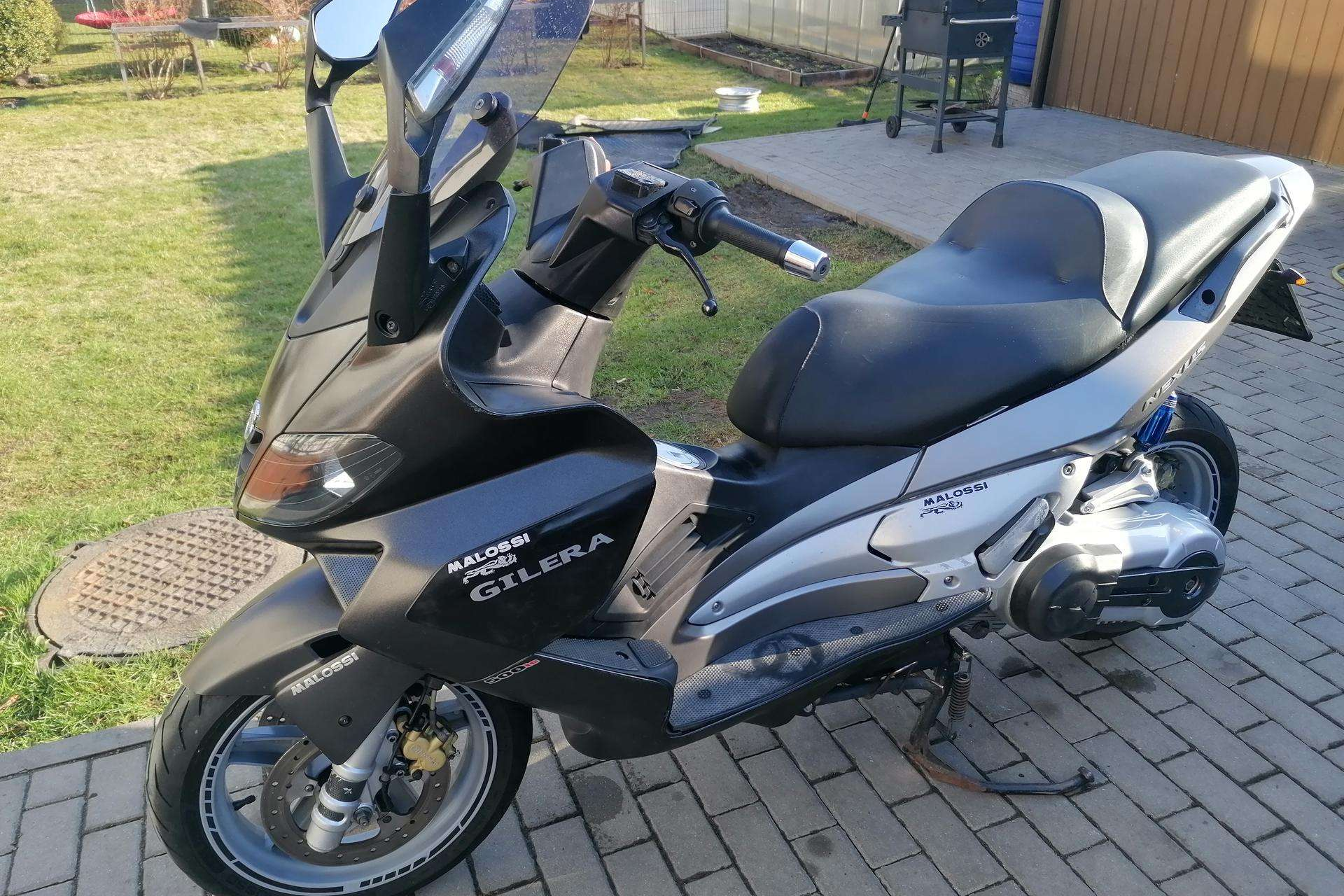 Gilera Nexus 500 Apžvalga: Atsiliepimai, ligos, kuro sąnaudos