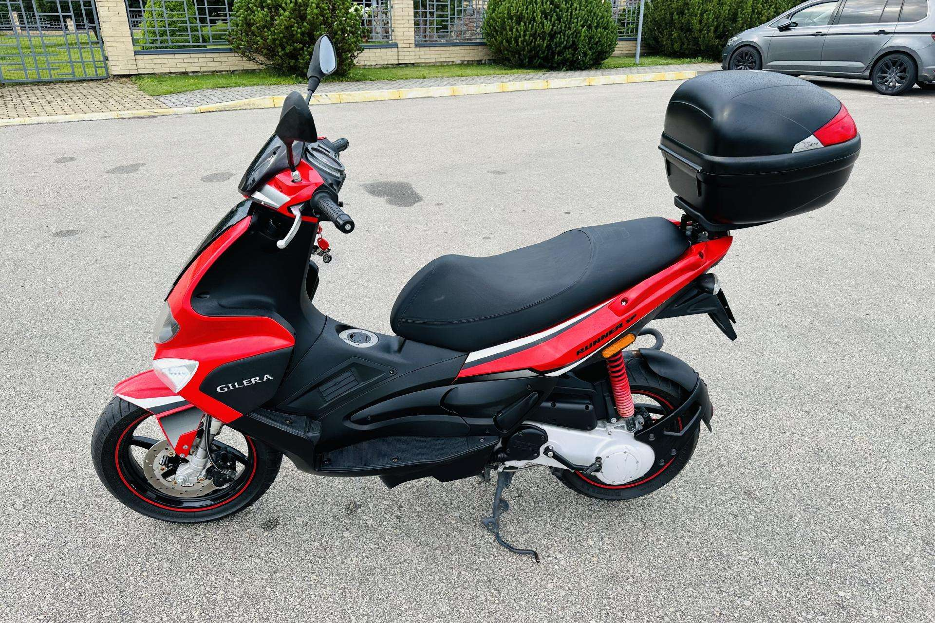 Gilera Runner SP 50 ir Runner 180 Palyginimas: kuro sąnaudos, dažniausios ligos, eksploatacija ir savininkų atsiliepimai