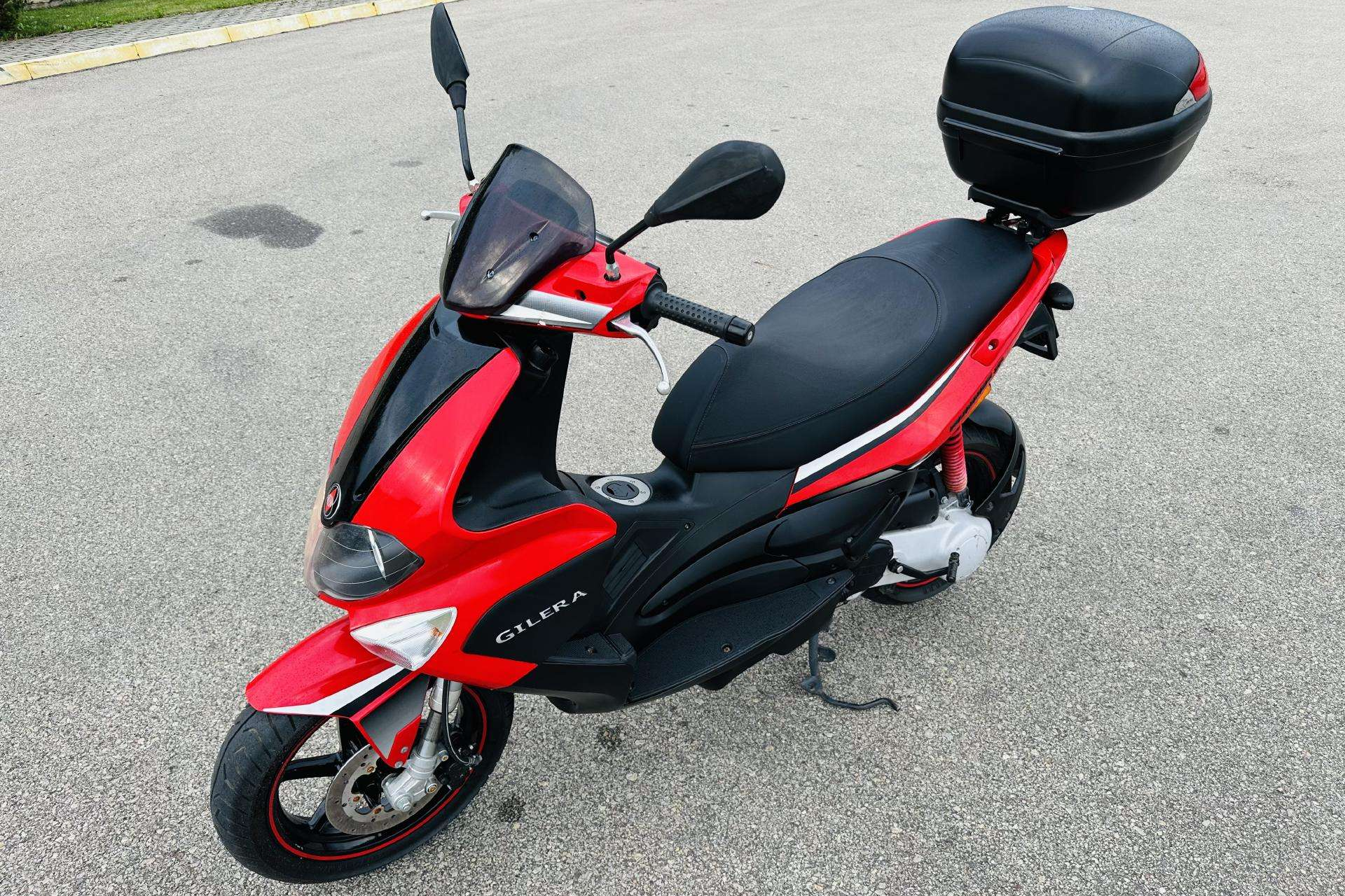 Gilera Runner SP 50 ir Runner 180 Palyginimas: kuro sąnaudos, dažniausios ligos, eksploatacija ir savininkų atsiliepimai
